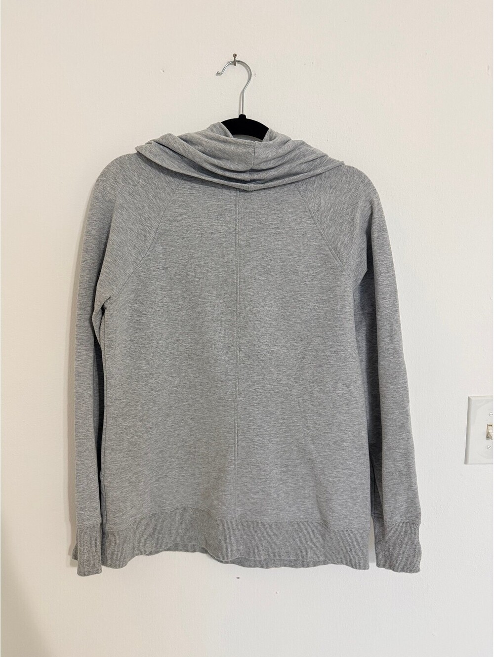 L.L.Bean Gray Cowl Neck Pullover Hoodie Sweatshirt Women's M Regular - Picture 4 of 7